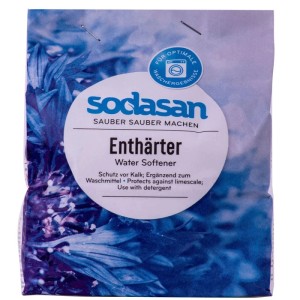 Sodasan Enthärter 750g im weißen Papierbeutel mit blauem Blumenmuster. Wasserenthärtung für Waschmittel, schützt vor Kalk.