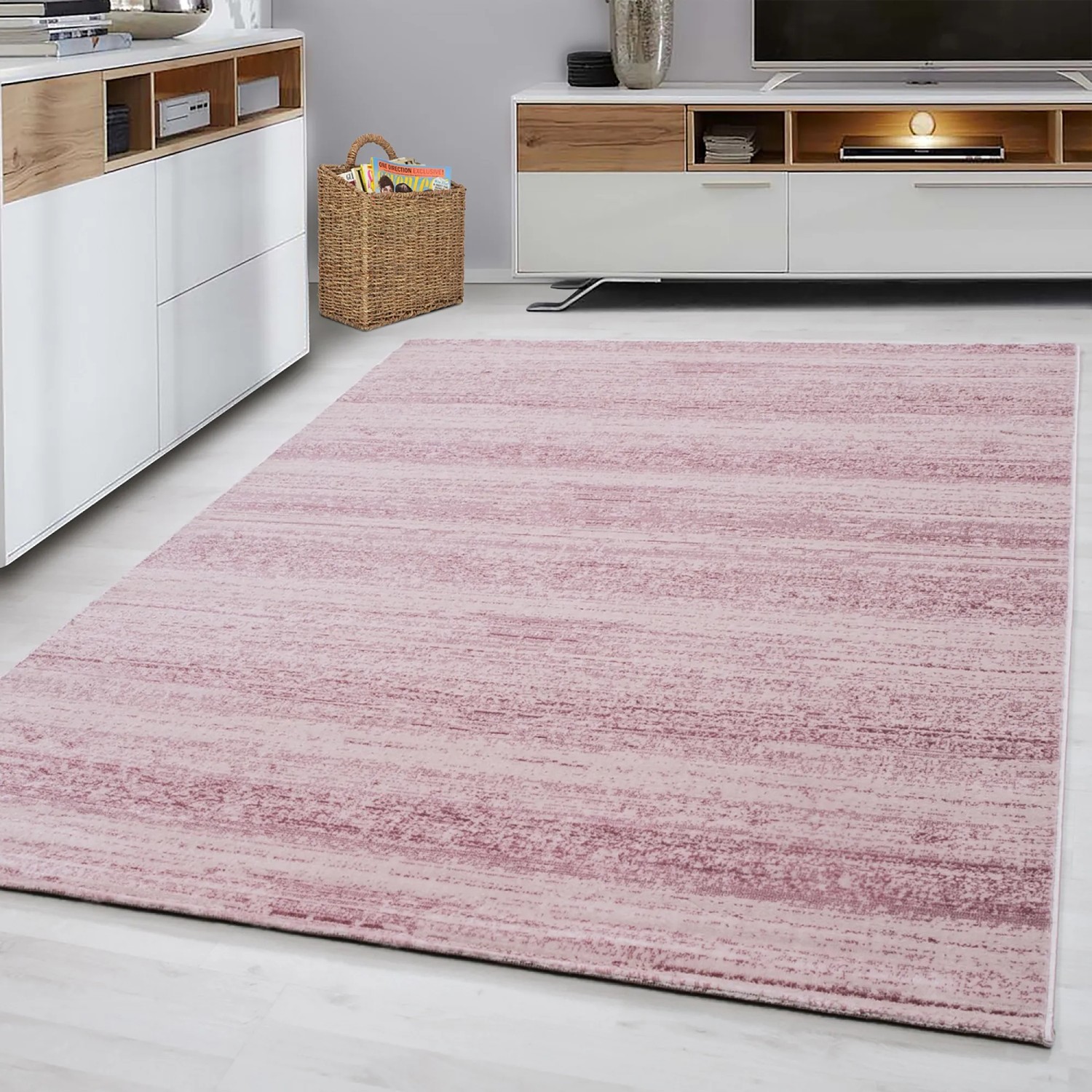 Ayyildiz Kurzflorteppich Plus 8000 in Rosa, 160x230 cm. Moderner Teppich für Wohnräume.