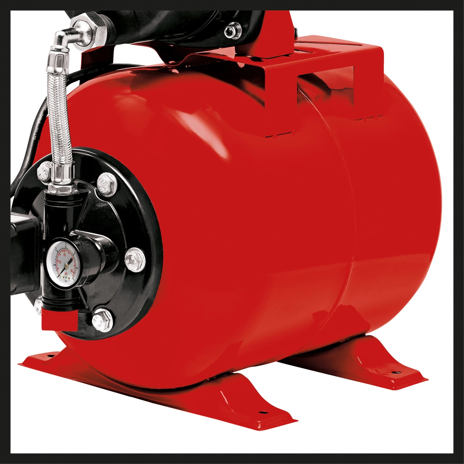 Einhell Hauswasserwerk GC-WW 6538 Set, rote Gartenpumpe mit Druckschalter und Manometer.