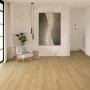 Verlegter Klick-Vinylboden Eiche Randers im Wohnraum mit Trittschalldämmung.