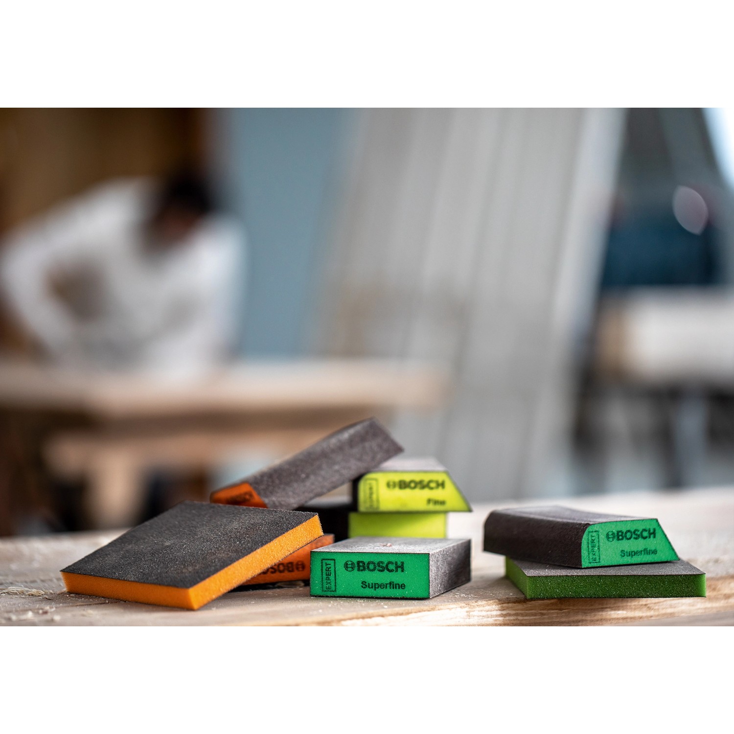 Bosch Expert Schleifschwämme für Holz und Farbe in verschiedenen Körnungen.