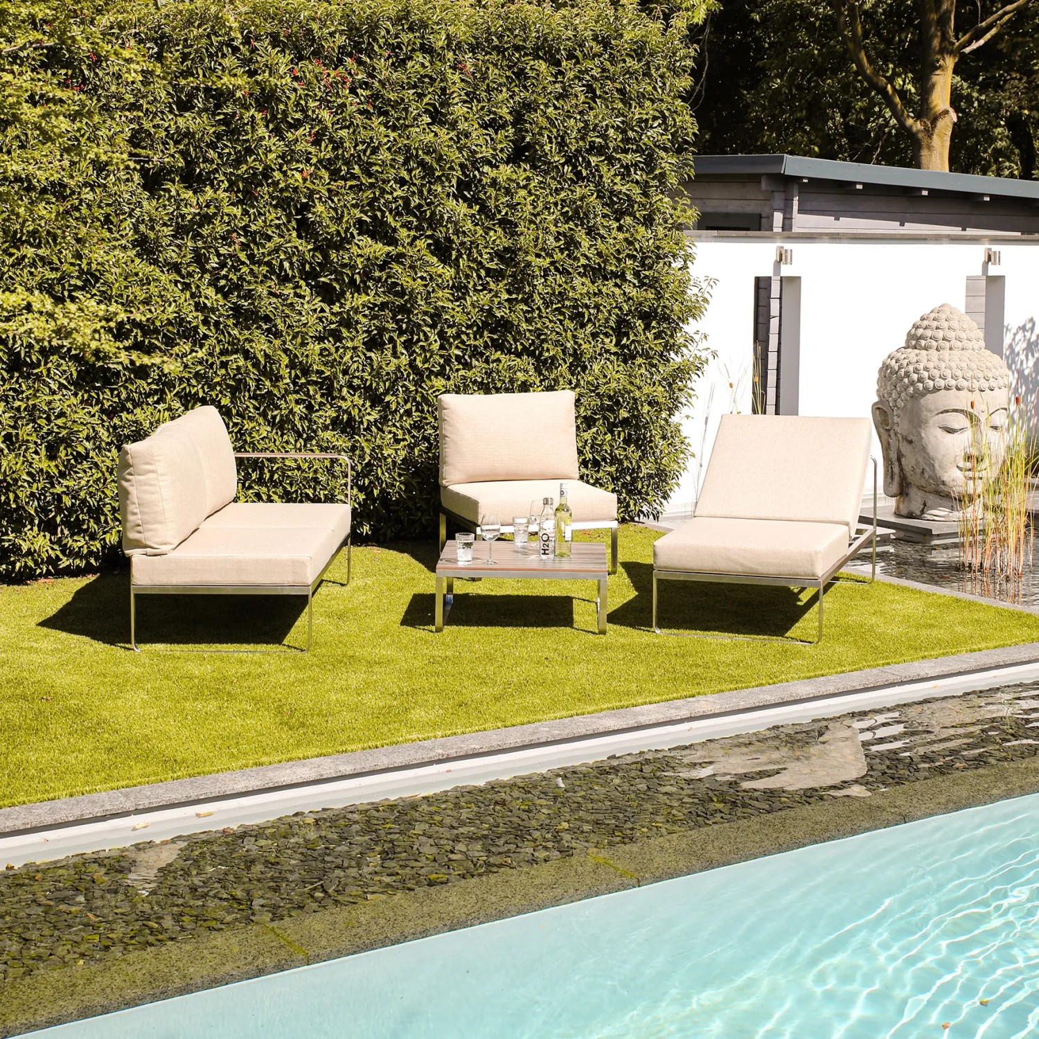 4-teiliges Greemotion Lounge-Set Sydney aus Edelstahl mit beigen Kissen für den Garten.