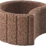 Großer, brauner Pflanzring (ca. 48x25cm) aus Beton für Hangsicherung und Beetabgrenzung.