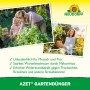 Neudorff Azet Gartendünger 10kg: Mutter und Tochter pflegen Pflanzen im Garten.