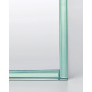 Detailaufnahme: Ecke des Eheim ClearTank 200 l Aquariums aus Weißglas, transparent verklebt.