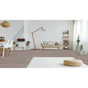 Verlegter Click-Vinylboden Comfort Eslida Eiche in modernem Wohnraum.