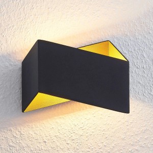 Moderne Arcchio Wandleuchte Assona in Schwarz/Gold für Innenräume.