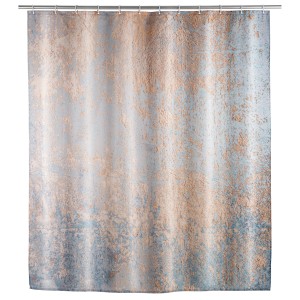 Mehrfarbiger Wenko Duschvorhang Agate 180x200 cm mit abstraktem Muster in Blau und Kupfer.