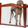 Großer, brauner Hundekäfig/Hundezwinger von Dobar mit Hund im Inneren.