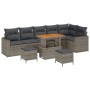 Graues 9-teiliges Garten-Sofa-Set aus Poly Rattan mit Tisch und Hockern.