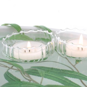 Klares Schwimm-Teelichtglas (Ø 6cm) für stimmungsvolle Gartendekoration.