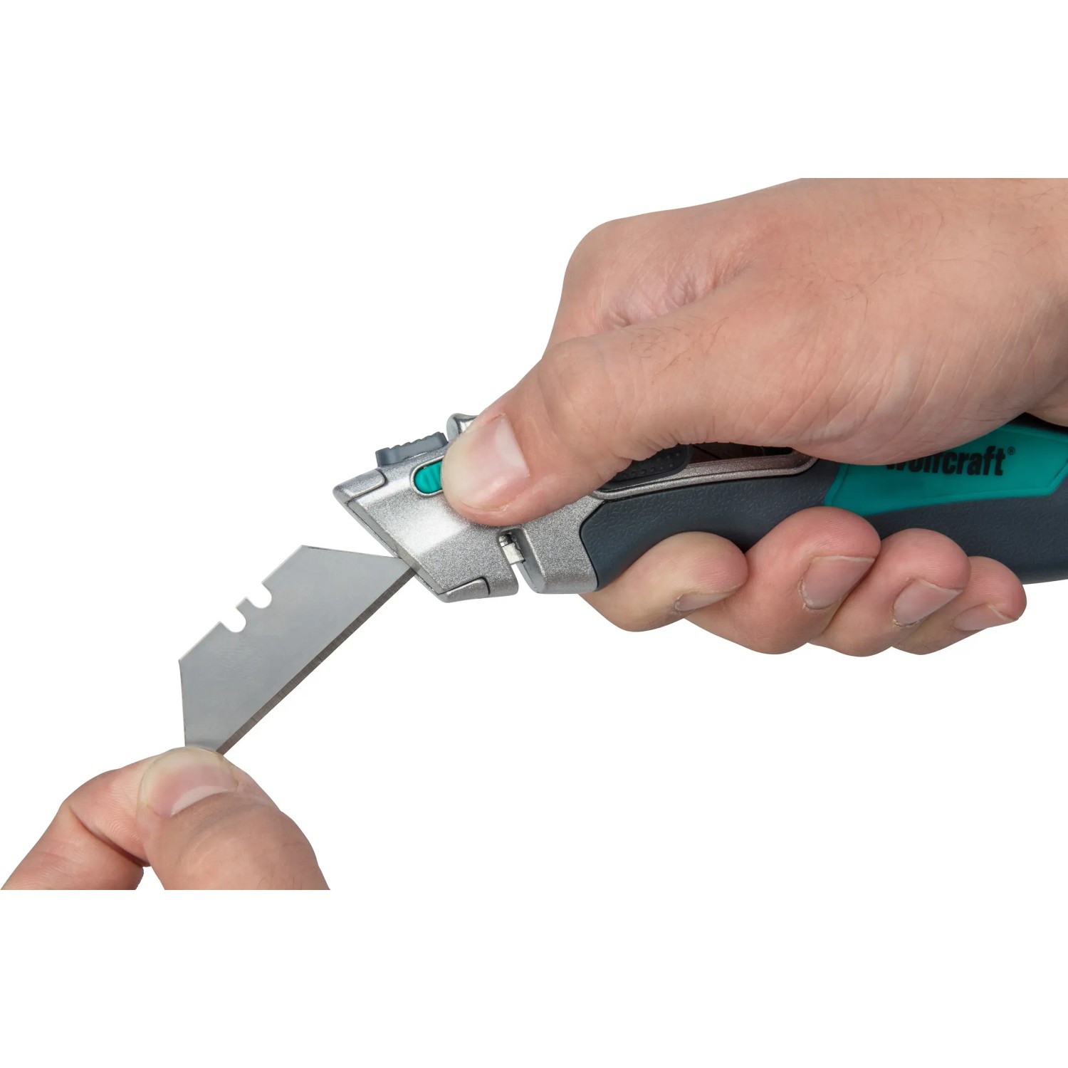 Wolfcraft Profi-Sicherheitsmesser mit Trapezklinge im Einsatz.