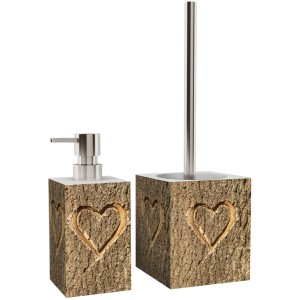 Sanilo Bad Set 'True Love': Seifenspender und WC-Bürste mit Herz-Motiv im Holzdesign.