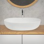 Modernes, weißes ECD Germany Handwaschbecken Design mit Ablaufgarnitur, ohne Überlauf.