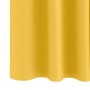 Senfgelber Verdunkelungsvorhang aus Polyester mit Ringen, zeigt weiche Falten und Stoffstruktur. Ideal für Fenster.