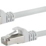 Weißes Schwaiger CAT 6 Netzwerkkabel, 50 cm, mit RJ45 Stecker für Netzwerkverbindungen.