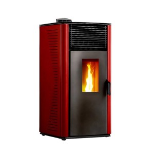 Sannover Pelletofen Anita 12 kW in Bordeauxrot mit sichtbarer Flamme. Kompaktes Design für effiziente Raumheizung.