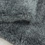 Detailaufnahme: Hellgrauer Ayyildiz Hochflorteppich Fluffy 3500, weicher Shaggy Teppich.