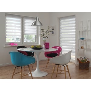 Gardinia Doppelrollo EasyFix, 90x150 cm, Weiß, am Fenster montiert für variable Lichtregulierung.