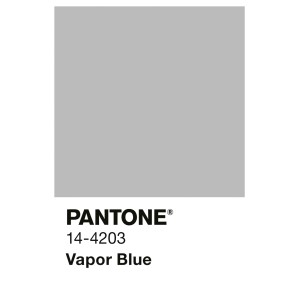 Alpina Innenfarbe Pantone Vapor Blue: hellgraues Farbmuster. Bunte Wandfarbe für Innen.