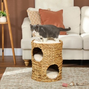 Braune PawHut Kratztonne aus Wasserhyazinthe mit Katze auf der oberen Plattform.
