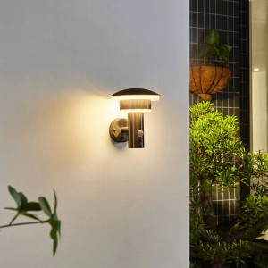 Moderne Lindby LED Außenwandleuchte Lillie mit Bewegungsmelder aus Edelstahl.
