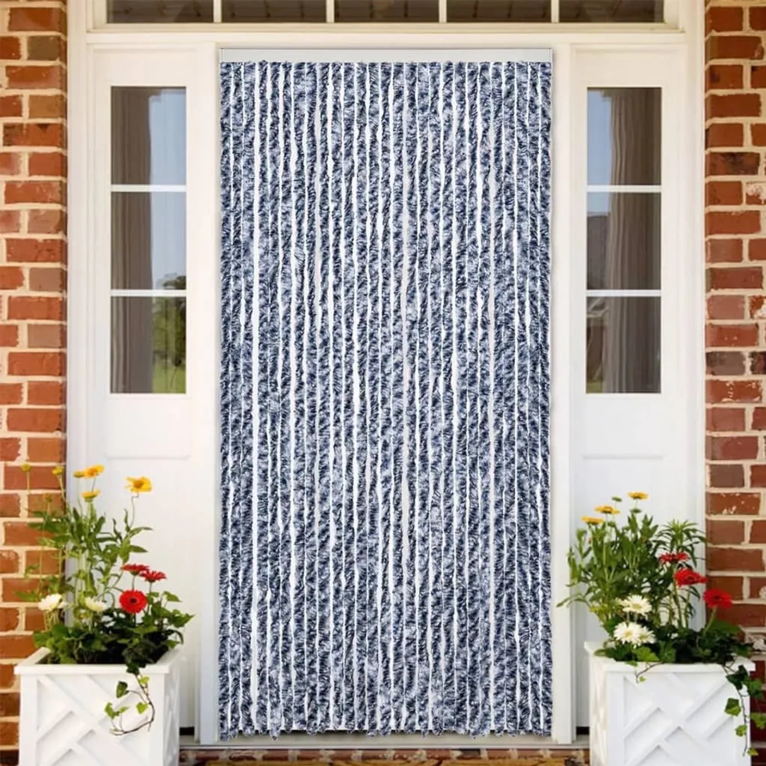 Blau-weißer Fliegenvorhang (100x200 cm) aus Chenille als Insektenschutz für die Tür.