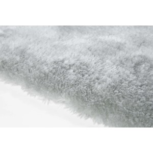 Hellgraues, rundes Sitzkissen Lambskin aus Kunstfell, 40x40 cm. Weiche, flauschige Textur.