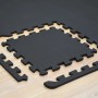 Schwarzes eyepower Bodenschutzmatten 18er Set (30x30x1cm) als Puzzlematten für Werkstatt, Garage oder Gartenhaus.