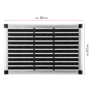 Silberne Bomoe AluGant Fußmatte (50x80cm) mit Rips-Lamellen und Aluminiumrahmen.