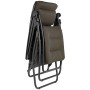 Zusammengeklappter Lafuma Relaxsessel RSX CLIP AC AirComfort® in Taupe. Gartenstuhl mit atmungsaktivem Bezug.