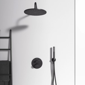 Ideal Standard Ceratherm T100 Unterputz Badethermostat in Silk Black mit Kopf- und Handbrause.