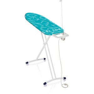 Leifheit Bügeltisch AirBoard Premium M Plus mit türkis-weißem Bezug und Bügeleisenablage.