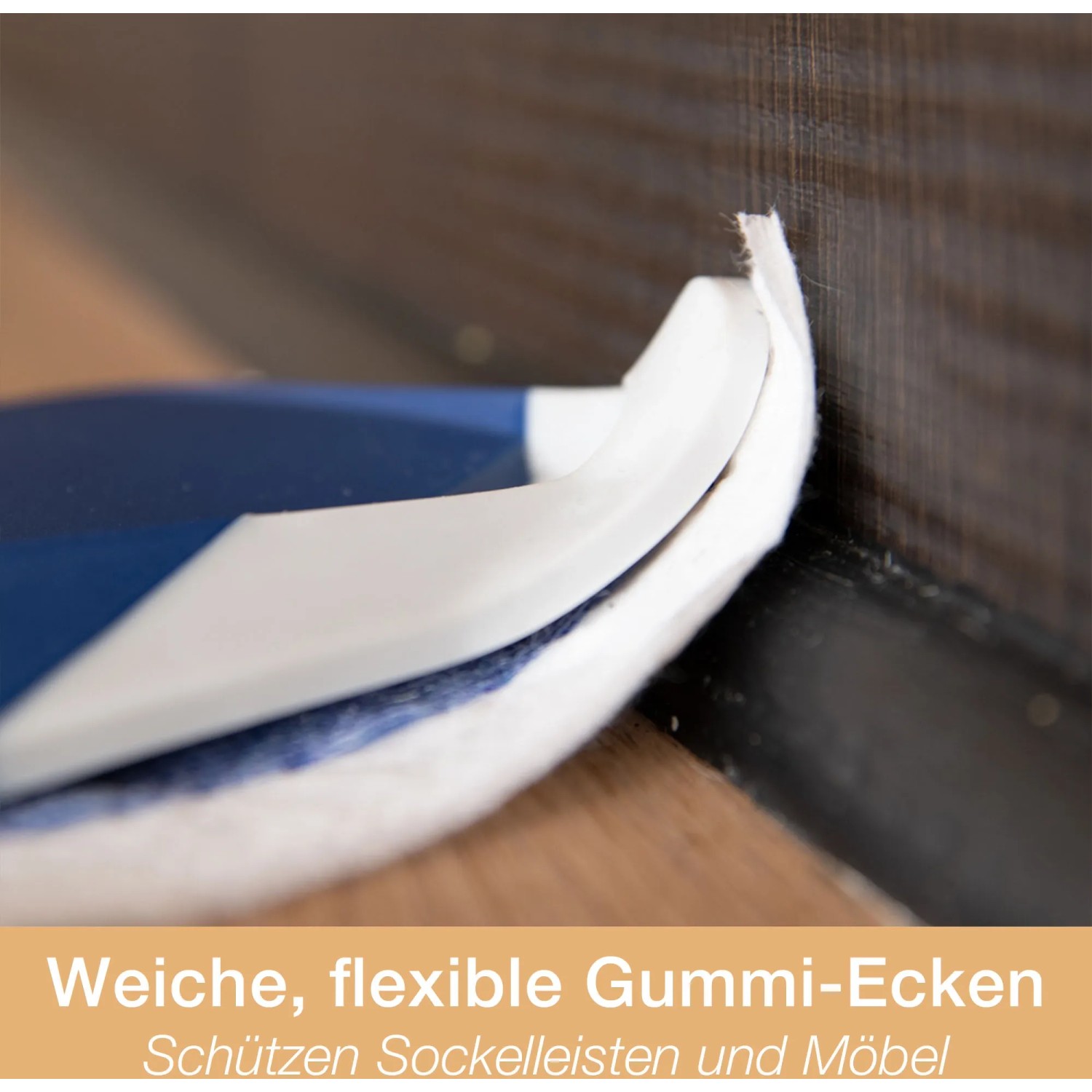 Detailaufnahme: Bona Spray Mop Reinigungsgerät mit Gummiecken zum Schutz von Fußleisten.