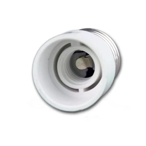 Weißer Kunststoff Lampenfassung Adapter E27 auf E14. Ermöglicht die Nutzung von E14 Leuchtmitteln in E27 Fassungen.