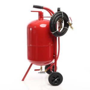 Rotes Xpotool mobiles Sandstrahlgerät 38L mit Rädern, Griff und Schlauch. Robuster Sandstrahler für Kompressoren.