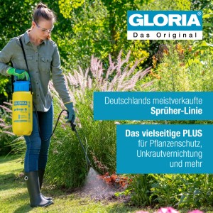 Gelbes Gloria Drucksprühgerät Prima 5 Plus 5 l im Einsatz zur Gartenpflege.