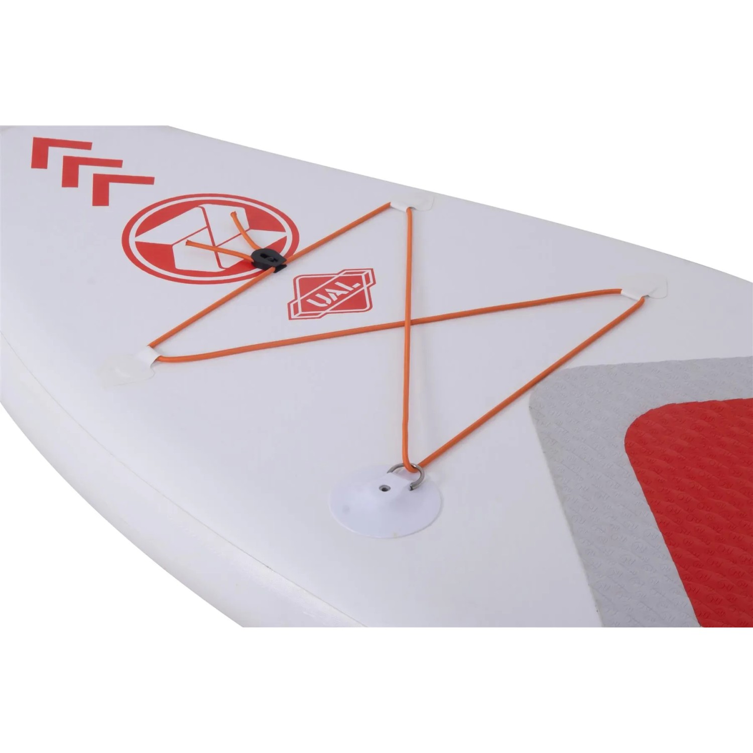 Detailaufnahme: Weißes ZRAY Stand Up Paddle Board mit rotem Logo und Gepäcknetz.