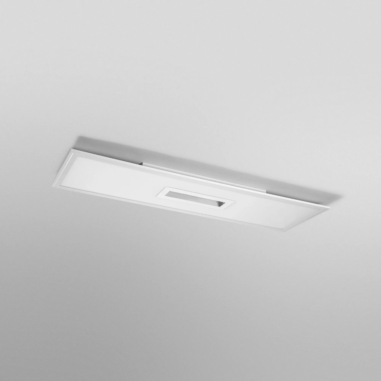 Weiße Ledvance Smart+ WiFi Panelleuchte Planon Plus (100x30 cm) an der Decke.