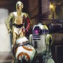 Komar Fototapete STAR WARS mit C-3PO, R2-D2 und BB-8 Droiden.