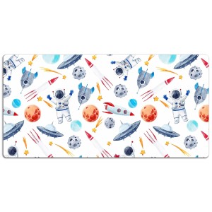 Mehrfarbige Tulup Schreibtischunterlage mit Astronauten, Raketen und Planeten, 120x60 cm.