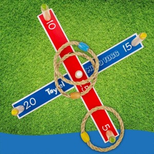 Toyfel Mitty Toss Wurfspiel mit Holz-Kreuz, bunten Stäben und Sisal-Ringen auf Rasen.