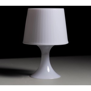 Weiße Solar-Tischleuchte Melbourne für den Außenbereich, ca. 23 cm hoch.