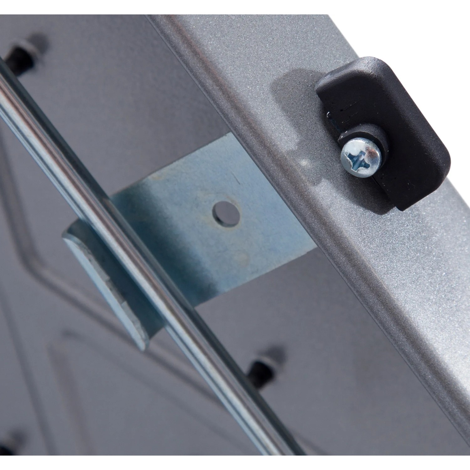 Detailaufnahme Krause Klapptritt Toppy XL: Befestigungselemente und Stufen-Verbindung.