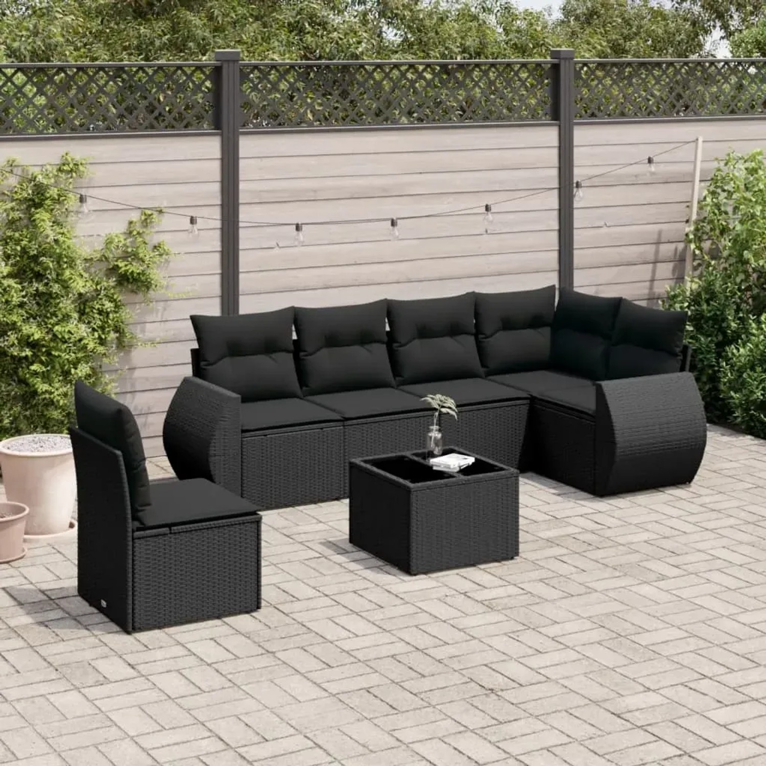 Schwarze 7-tlg. vidaXL Garten-Sofagarnitur aus Polyrattan mit Kissen für Terrasse und Garten.