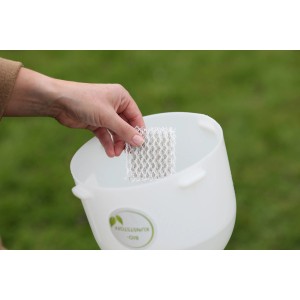 Silvertex Anti-Keim-Matte für Hühner, quadratisch, wird in einen Behälter eingesetzt.
