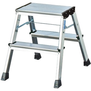 Krause Doppel-Klapptritt aus Alu mit 2x2 Stufen, ideal für den Haushalt.