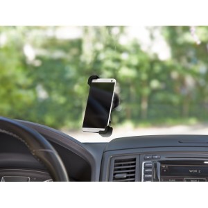 OBI Kfz Smartphone Halterung mit Saugnapf am Armaturenbrett befestigt.