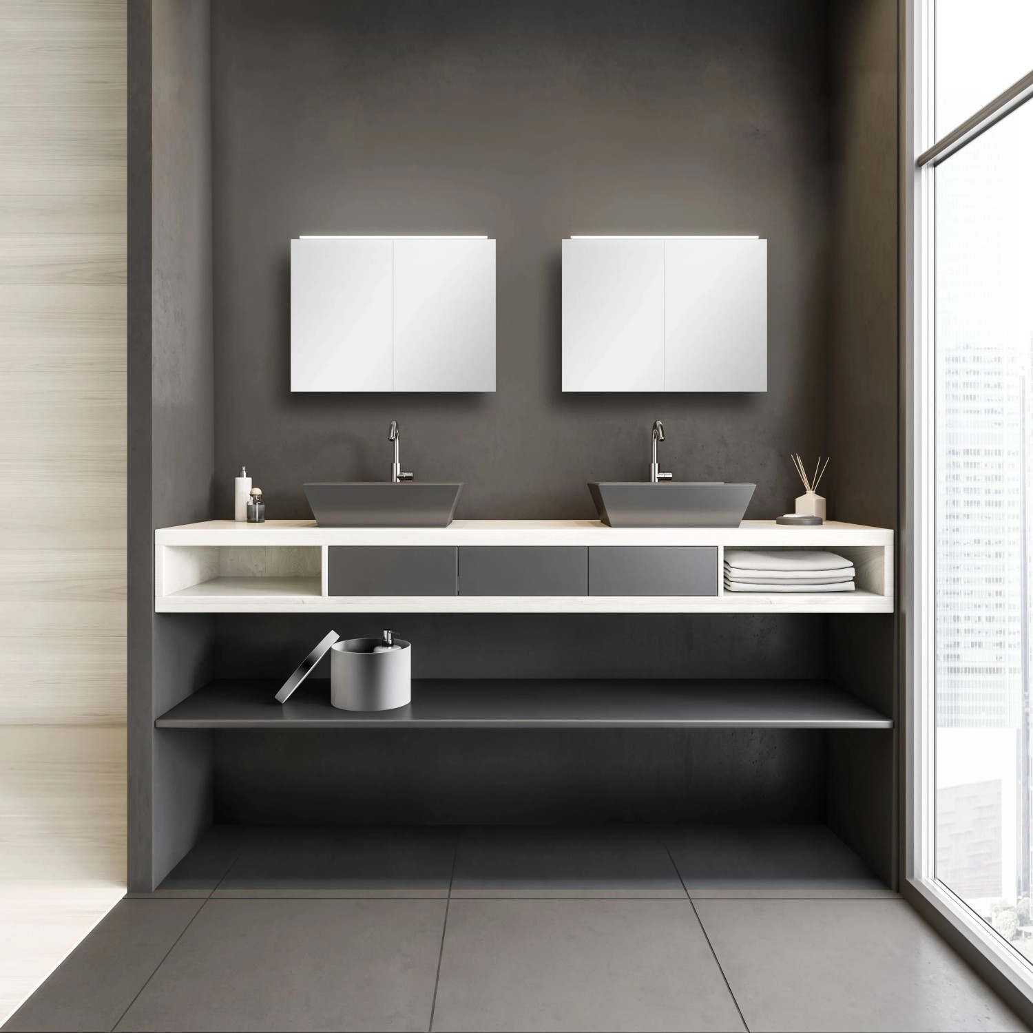 Modernes Bad mit zwei DSK Spiegelschränken Aluminio Vegas in Alufarben und Waschbecken.