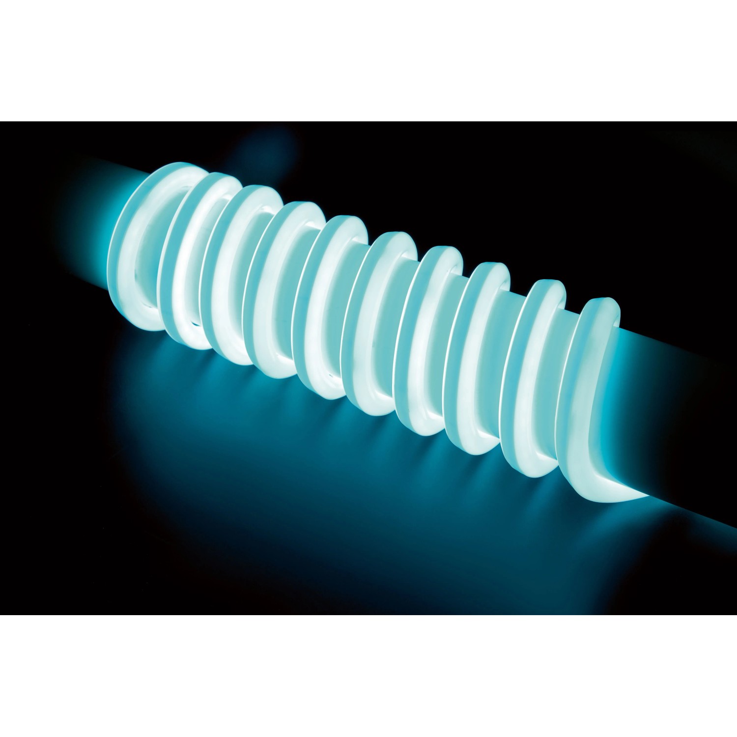 LED-Lichtschlauch 360° mit Farbwechsel, 5 m, inklusive Fernbedienung für Außen-Dekoleuchten.